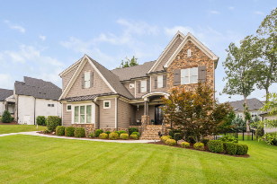 1212 Mackinaw Dr                                                                                    